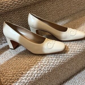 Salvatore Ferragamo Ivory Leather Embossed Logo
Block Heel Pumps size 8